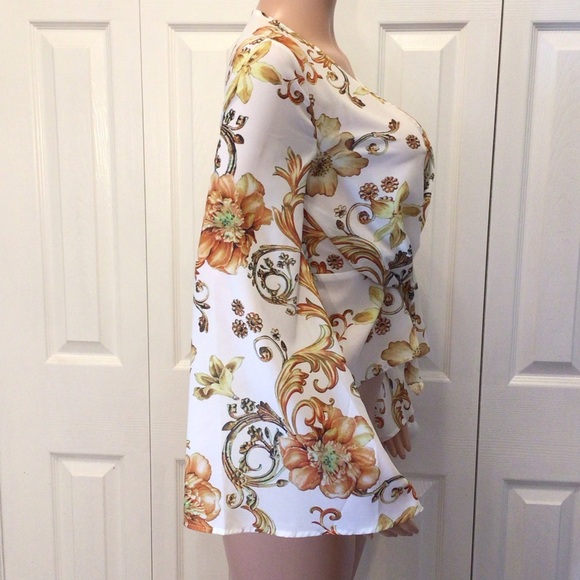NWOT Banjul Womens Golden Floral Bell Sleeve Asymmetrical Top Size Small - Picture 4 of 8